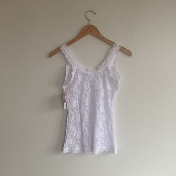 Signature Lace Unlined Camisole - Picture 4 of 8